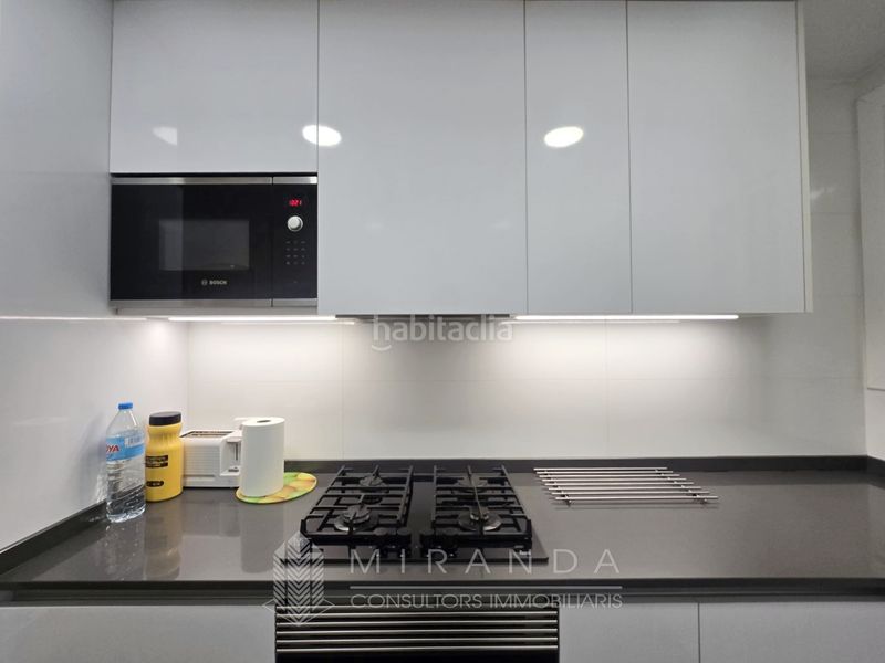 Foto e669ebed-d33d-4821-9beb-748ce648d48a. Piso exclusiva quinta planta con vistas a la Sagrada Família | eixample dret en Barcelona