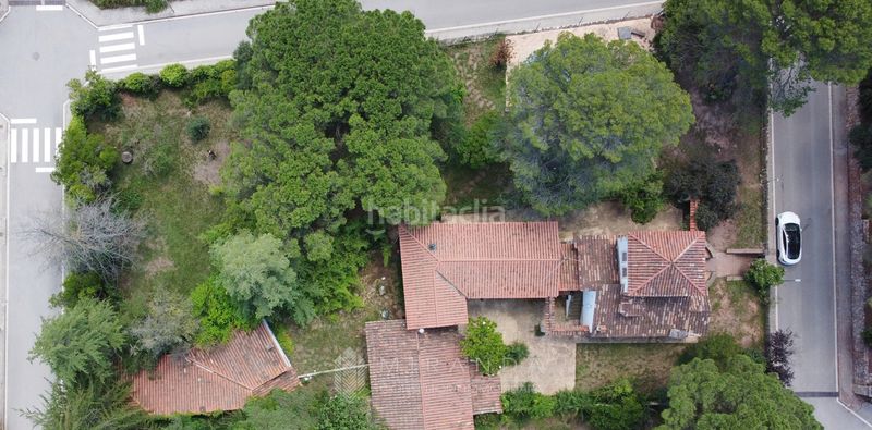 Foto ce7c62dc-d3a6-4d2c-9029-9fda0272854c. Xalet amb xemeneia calefacció aparcament piscina a Aiguafreda