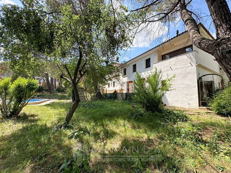 Foto e3a4d453-19ac-4491-aacf-3458d8be115a. Xalet amb xemeneia calefacció aparcament piscina a Aiguafreda