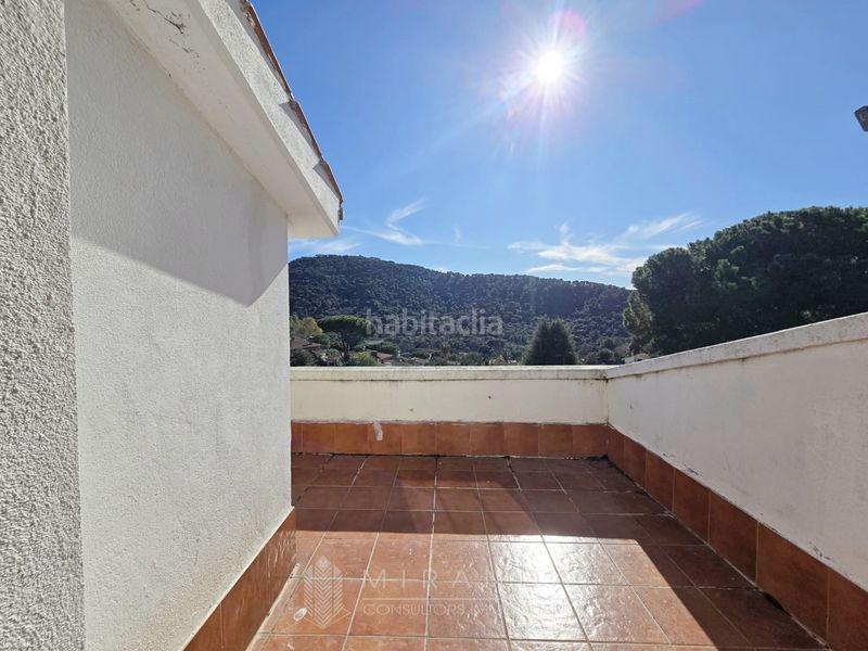 Foto 730ab4d1-4ac2-41d9-8986-2bb0bd6b44c2. Haus mit kamin heizung parking in Vilanova del Vallès