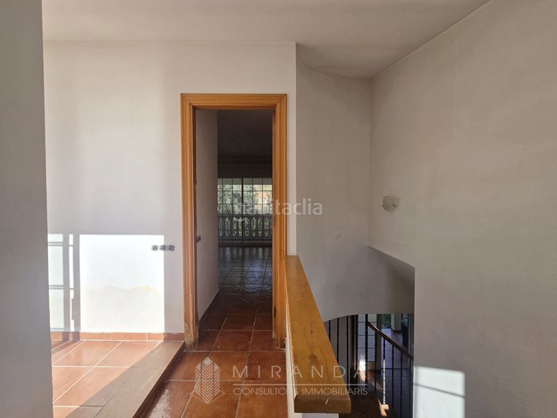 Foto 9e985478-9741-49ce-b57c-392668f8fd09. Haus mit kamin heizung parking in Vilanova del Vallès