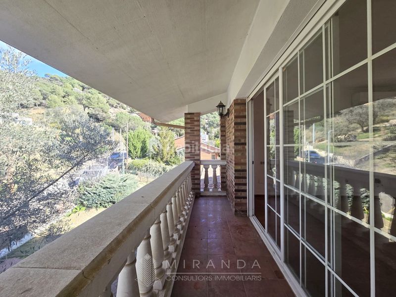 Foto df0f0983-ea6b-4b02-a930-cf42ce277647. Haus mit kamin heizung parking in Vilanova del Vallès