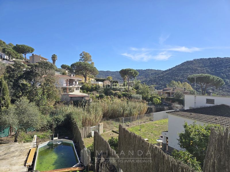 Foto f327e4c8-ffd0-444d-b267-23c429a74746. Haus mit kamin heizung parking in Vilanova del Vallès