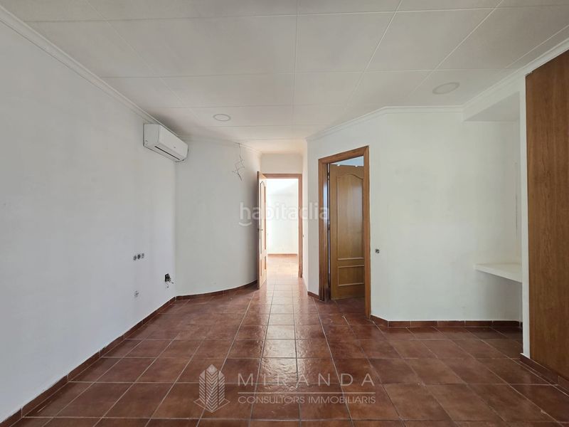 Foto fb637094-c227-4191-b087-533b9334c175. Haus mit kamin heizung parking in Vilanova del Vallès