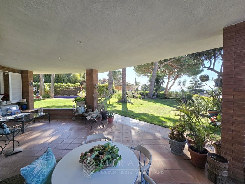 Foto 8c58dadf-edf2-4635-aacb-f26e2f8b707c. Chalet en Les Bilbenyes Sant Vicenç de Montalt