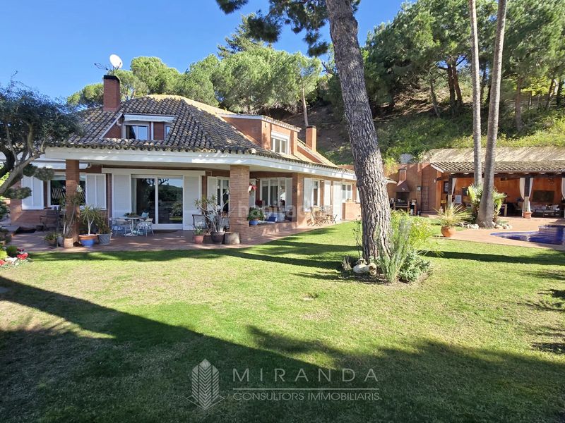 Foto b8ef7d03-d9fd-428a-9cec-eadea373784b. Chalet en Les Bilbenyes Sant Vicenç de Montalt