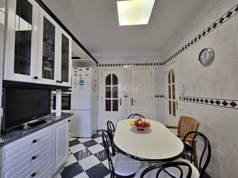 Foto dfe091f7-b3b3-42e1-a4cb-8a1116fd9fc8. Chalet en Breda