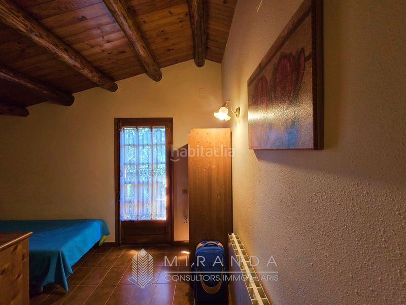 Foto ee445f67-2b4a-41b8-9c57-6a3f408b6bc8. Xalet amb xemeneia calefacció aparcament a Riells i Viabrea