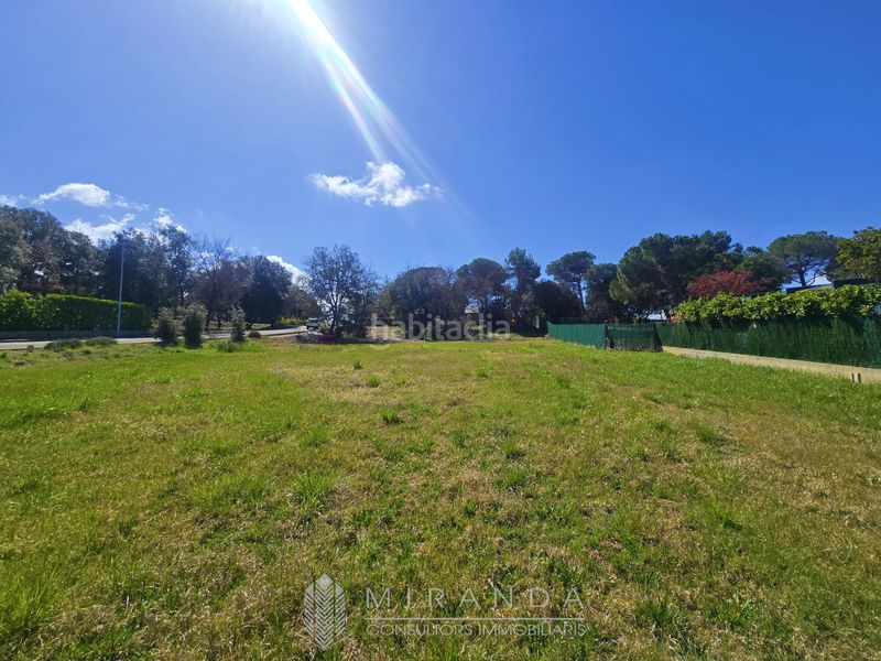 Foto b7402053-eb75-4742-80bd-acce29029393. Terreny residencial a Seva