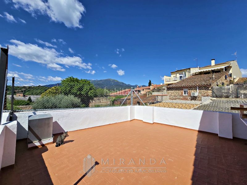 Foto 42b40f84-cd31-48a4-9114-3095109607f5. Casa adossada amb calefacció a Breda