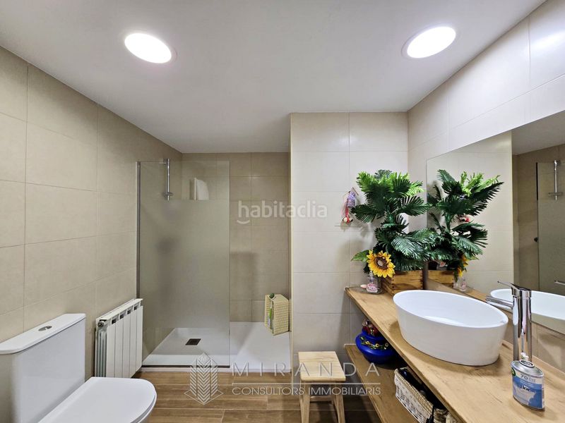 Foto 4a072e11-f11e-49ea-be93-ce6edb78b270. Casa adossada amb calefacció a Breda