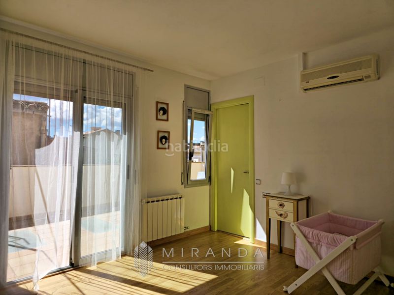 Foto b21759c7-009a-49e2-9d98-97537fc00662. Casa adossada amb calefacció a Breda