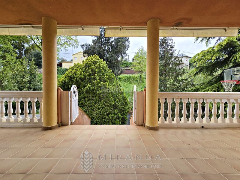 Foto 2213a6bb-96dd-437f-95b0-2bb0f38b99f9. Xalet amb calefacció aparcament piscina a Cànoves i Samalús