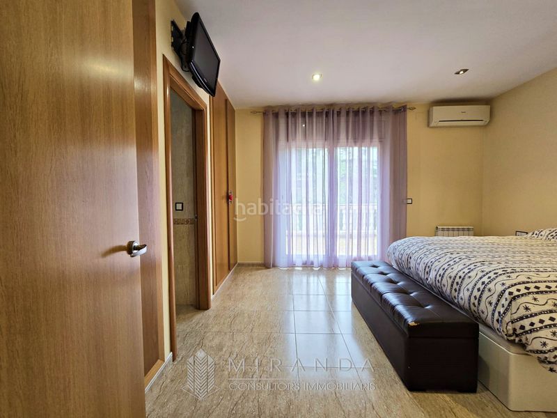 Foto 4c8ca34f-3c44-4b51-a797-9e6f50fd65e9. Xalet amb calefacció aparcament piscina a Cànoves i Samalús