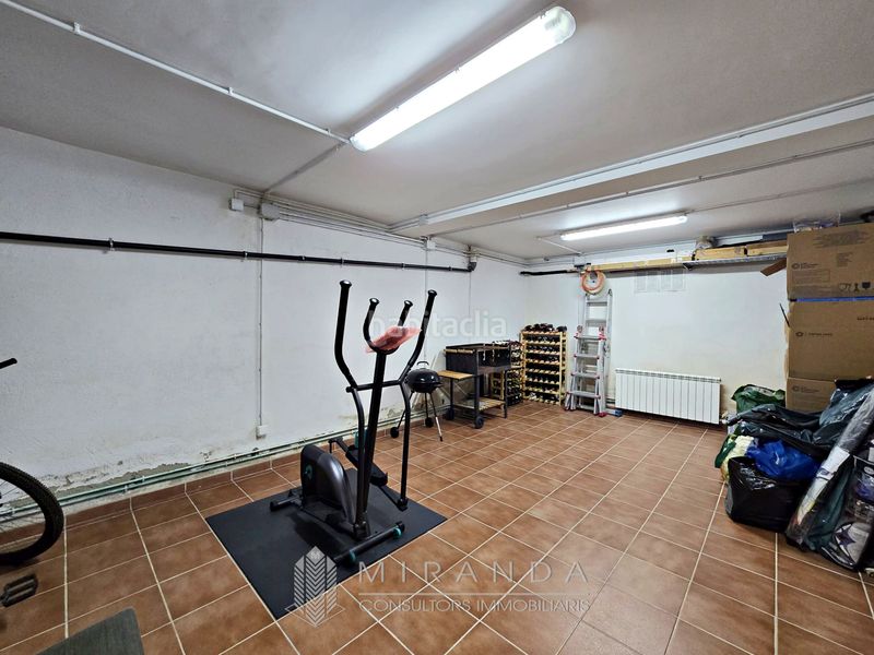 Foto 5cf7ddeb-bd07-42fe-9384-07fac2ee746c. Xalet amb calefacció aparcament piscina a Cànoves i Samalús