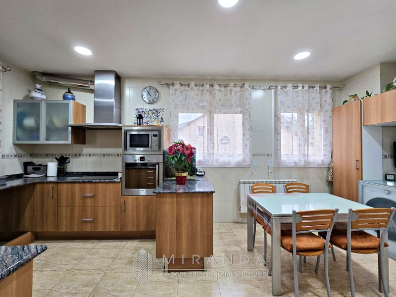 Foto dc1b0d5e-bdfb-4231-b61b-e5a1fe5dfeba. Xalet amb calefacció aparcament piscina a Cànoves i Samalús