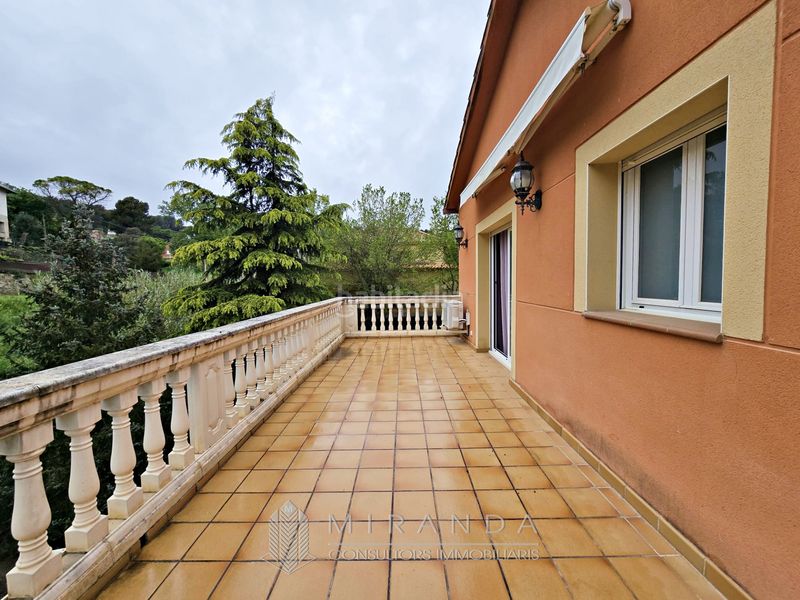 Foto dfcad6f1-e36a-401e-96d1-8f9161c79be1. Xalet amb calefacció aparcament piscina a Cànoves i Samalús