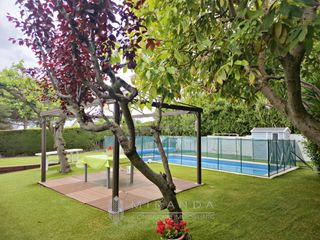 Chalet  Carrer amistat