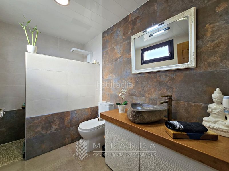 Foto c4754517-b49a-4da5-9de4-2082906f9d45. Chalet mit kamin parking pool in Lliçà d´Amunt