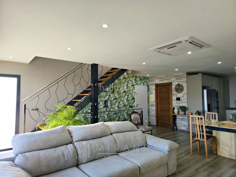 Foto f88d12b9-a181-4815-a957-969993607ca3. Chalet mit kamin parking pool in Lliçà d´Amunt