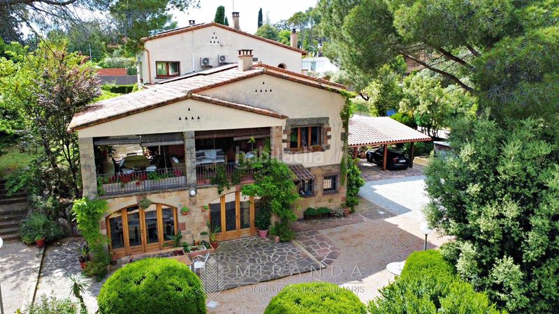Foto 869b5e47-92ce-4a27-8c9f-15142f3bc6fd. Chalet mit kamin parking pool in Ametlla del Vallès (L´)
