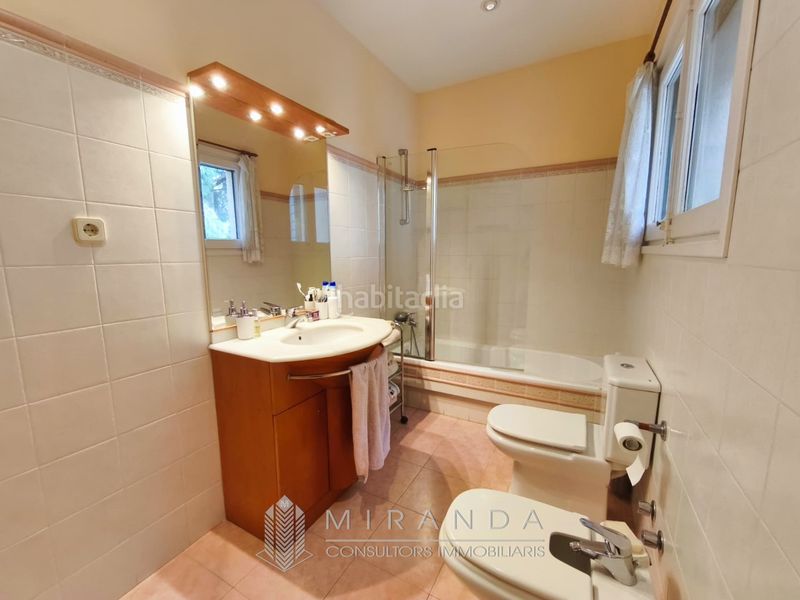 Foto bdadc041-b4f4-4bc3-b701-7aad106b297c. Chalet mit kamin parking pool in Ametlla del Vallès (L´)