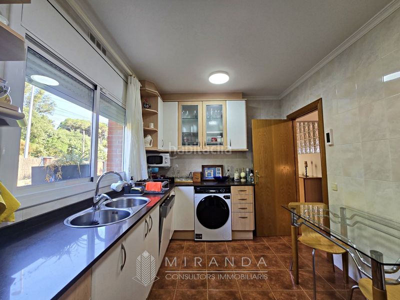 Foto 94a0cbc3-e05c-46da-b04e-638f830e5a8a. Chalet with fireplace heating parking in Ametlla del Vallès (L´)
