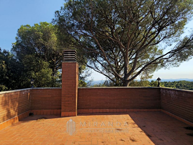 Foto b2f22ef5-bdd8-4f12-97cd-ae4eb5960471. Chalet with fireplace heating parking in Ametlla del Vallès (L´)
