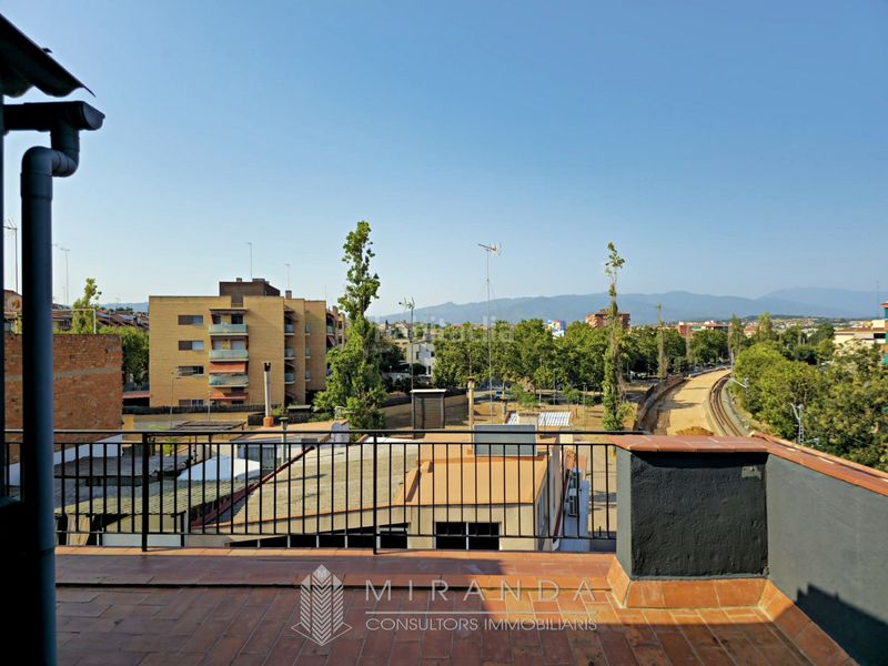 Foto 674f7432-a99b-43d7-b676-dd8440642b9c. Pis amb xemeneia a Canovelles