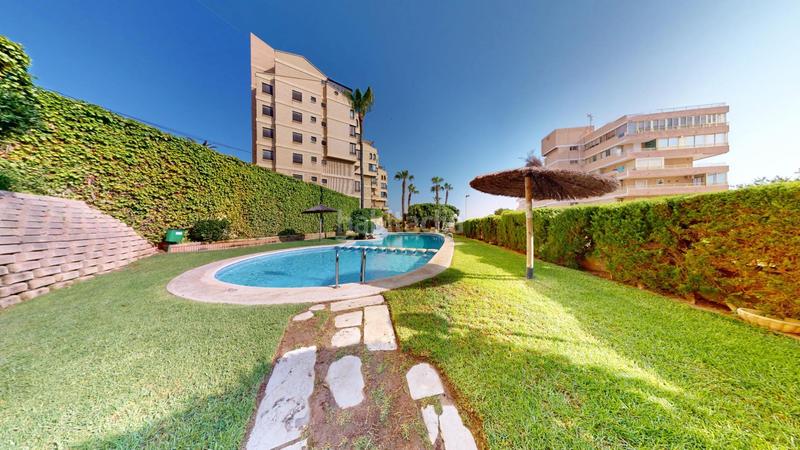 Foto 3ddeedd0-74bc-451e-b967-40236f0124c1. Rent penthouse with heating parking pool in Los Arenales del Sol Elche / Elx