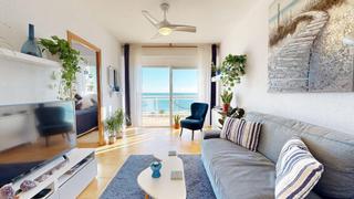 Apartament a Calle islas baleares 37. Mirando al mar soñé...