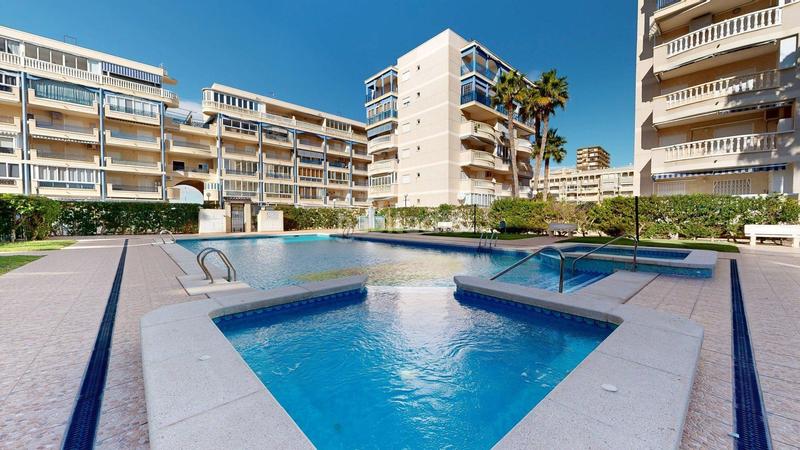 Foto 3330f825-7051-4519-a541-dcac6c26ee8f. Appartement mit parking pool in Los Arenales del Sol Elche / Elx