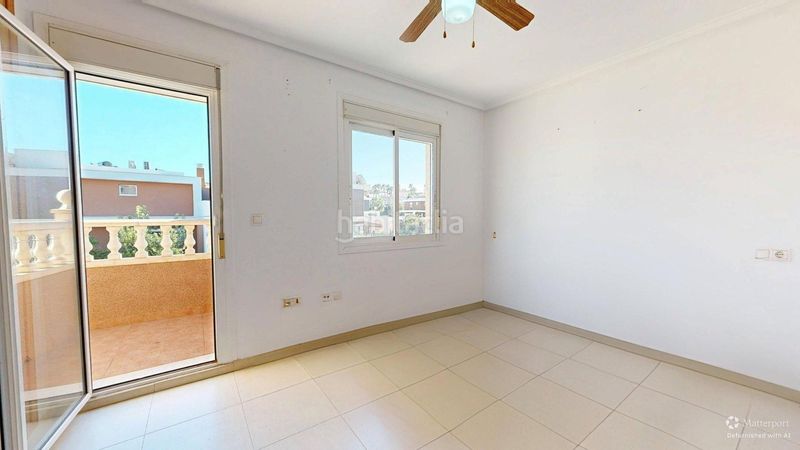 Foto 2ba90a39-2408-4d8c-a46d-337d15b68f31. Casa amb aparcament piscina a Monte y Mar Santa Pola