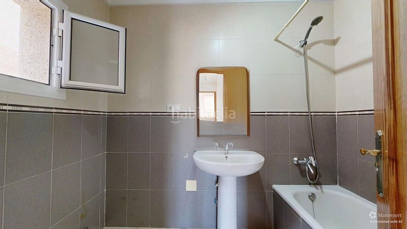 Foto e9bdc841-00c2-4310-bdaa-4a3b29e8562f. Casa amb aparcament piscina a Monte y Mar Santa Pola