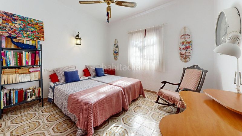 Foto 4b258748-fb78-4a1f-99f5-0c03200c5386. Xalet amb piscina a Campello Pueblo Campello (el)