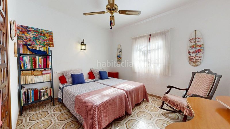 Foto a9842e10-0043-42a6-8433-a498d5305cde. Xalet amb piscina a Campello Pueblo Campello (el)