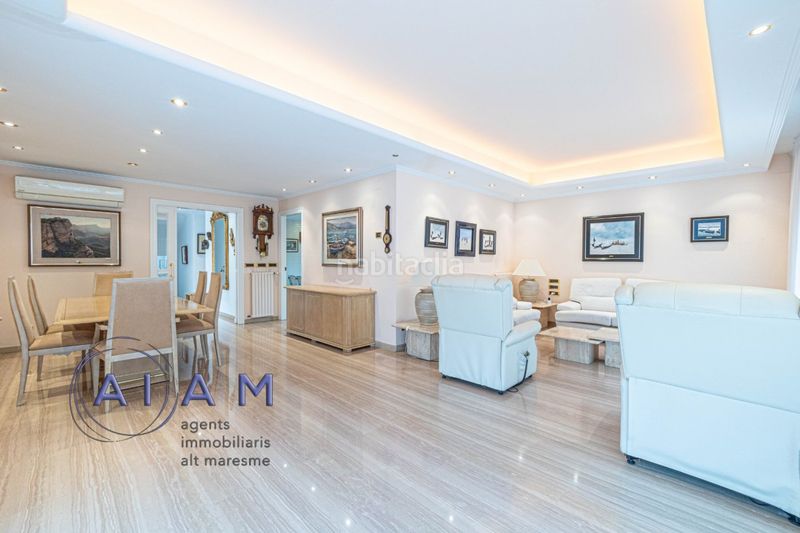 Foto 368b726f-f444-4b05-8ddf-dc553bc4912b. Casa amb calefacció a Calella