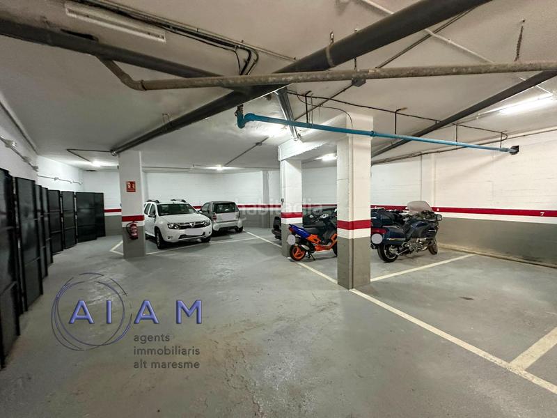 Foto 35c3206a-e212-4137-8a31-97a6a0c2193e. Parking voiture dans Centre Pineda de Mar