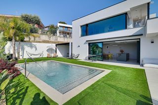 Chalet in Santa Susanna. Exclusivo chalet de lujo en santa susanna  costa del maresme