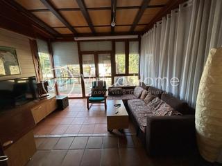 Casa in Malgrat de Mar. Rodeada de naturaleza ya 10 minutos del pueblo encontramos esta