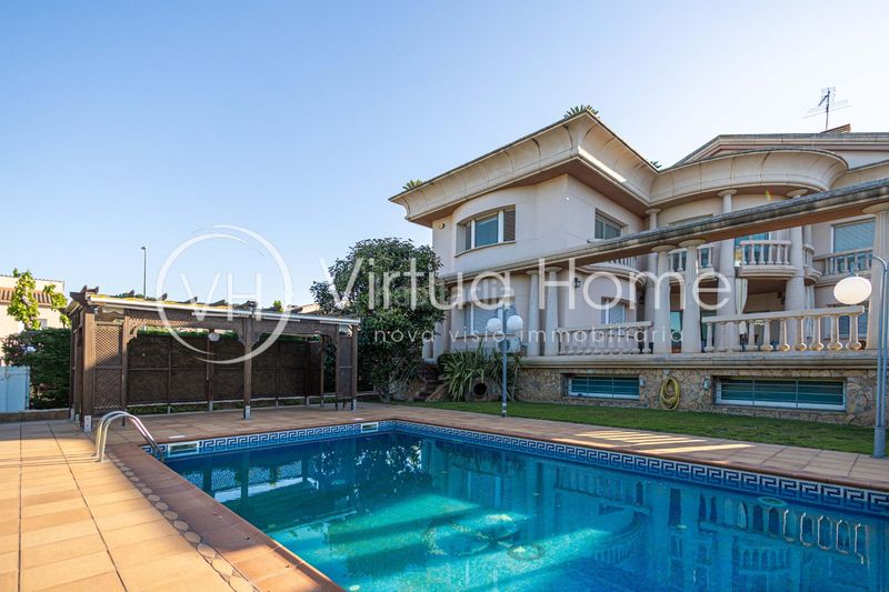 Foto 0d94d357-57cd-4eb2-a060-580d181c0056. Chalet exclusiva residencia con encanto, jardín privado y una ubicación inmejorable en Santa Susanna