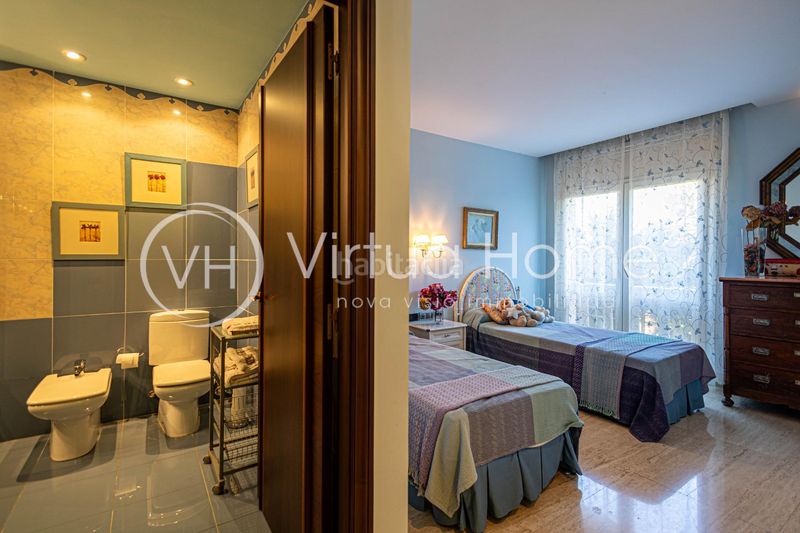 Foto 55004d5d-c743-4f14-890d-12b04fec5048. Chalet exclusiva residencia con encanto, jardín privado y una ubicación inmejorable en Santa Susanna