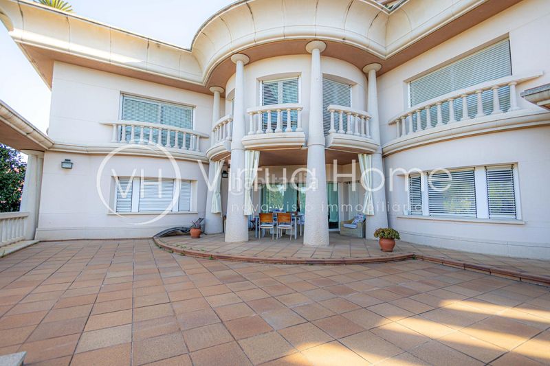 Foto 56ea54a5-f916-45f4-81a2-fc16663118d9. Chalet exclusiva residencia con encanto, jardín privado y una ubicación inmejorable en Santa Susanna