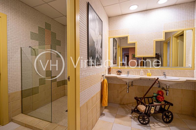 Foto 5f63b2d8-d557-464d-a2c0-3f4561bc55ff. Chalet exclusiva residencia con encanto, jardín privado y una ubicación inmejorable en Santa Susanna
