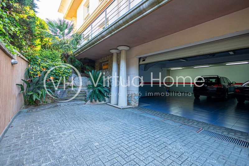 Foto a22d73b0-faa0-425c-8594-2a0f32a0853c. Chalet exclusiva residencia con encanto, jardín privado y una ubicación inmejorable en Santa Susanna