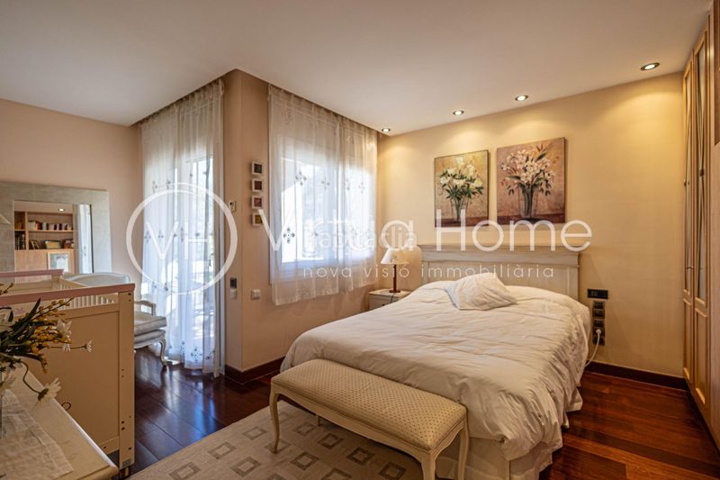 Foto bf1d6f89-9569-480b-bade-dd714db1ac3d. Chalet exclusiva residencia con encanto, jardín privado y una ubicación inmejorable en Santa Susanna