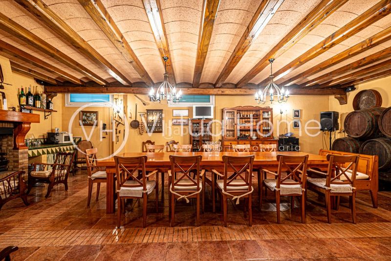 Foto f3c927c9-7fde-4a59-a7bc-3fdad6763bdf. Chalet exclusiva residencia con encanto, jardín privado y una ubicación inmejorable en Santa Susanna