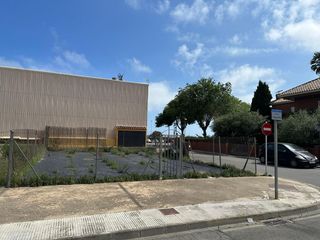 Wohngrundstück  Carrer josep pla. Parcelas centricas