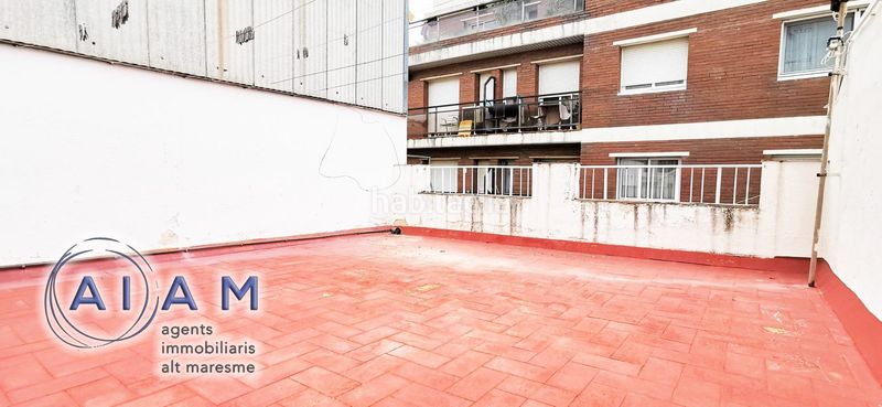 Foto 053d3d23-5df6-46f7-bc15-ab8a9f4677b9. Edifici a Calella
