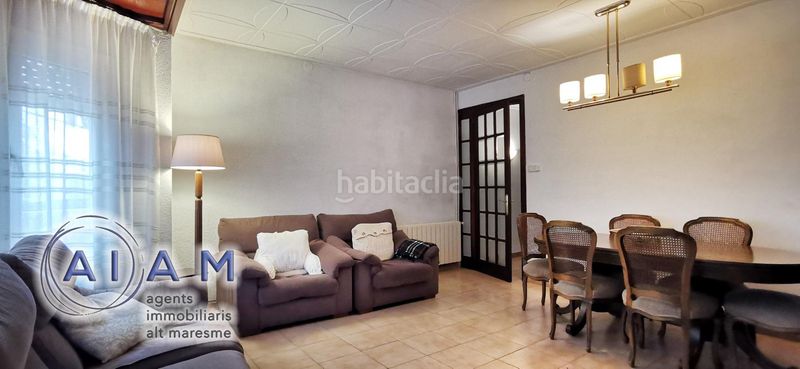Foto 4072a879-674e-41c6-9cee-2d5afc0a4365. Edifici a Calella
